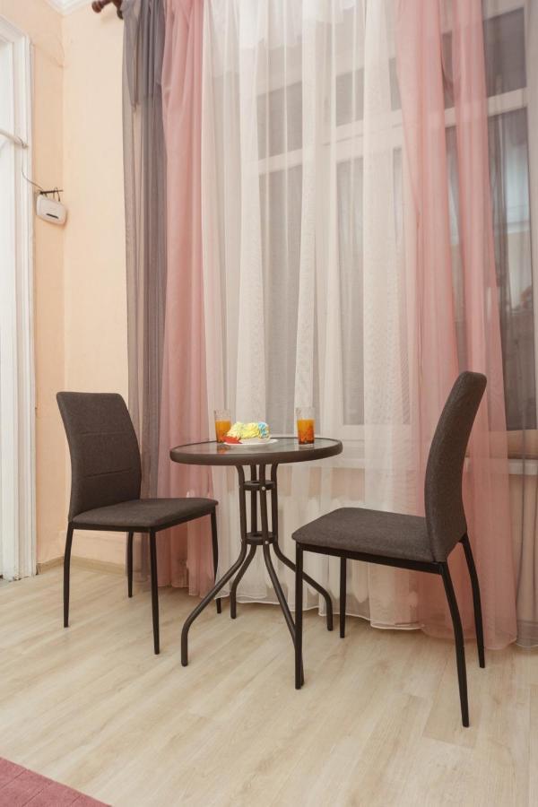 Comfortable Apartment In The Very Center Of Odessa Exterior photo